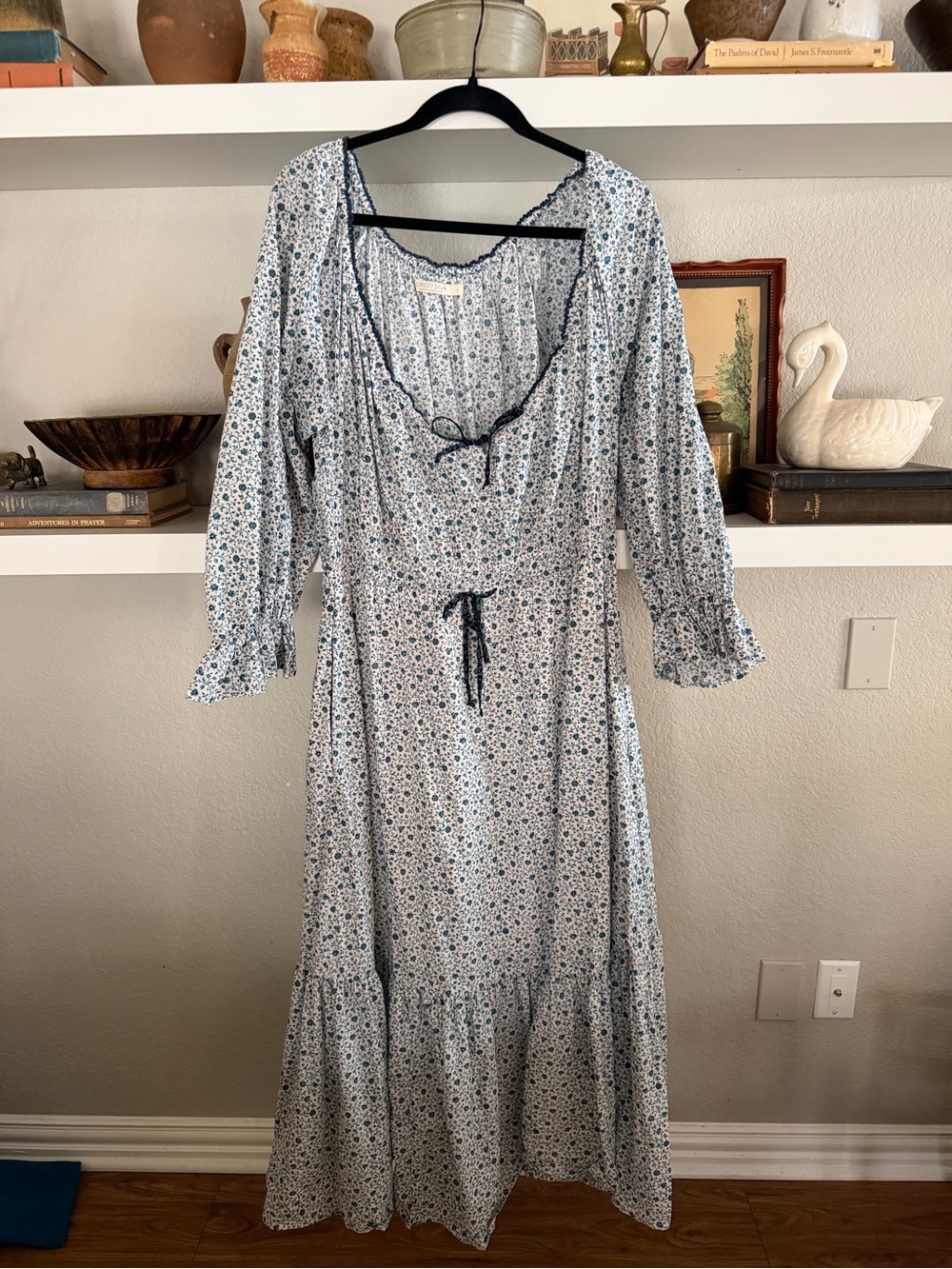 Christy Dawn Raquel Dress in
Chrysanthemum Vine - Picture 2 of 4